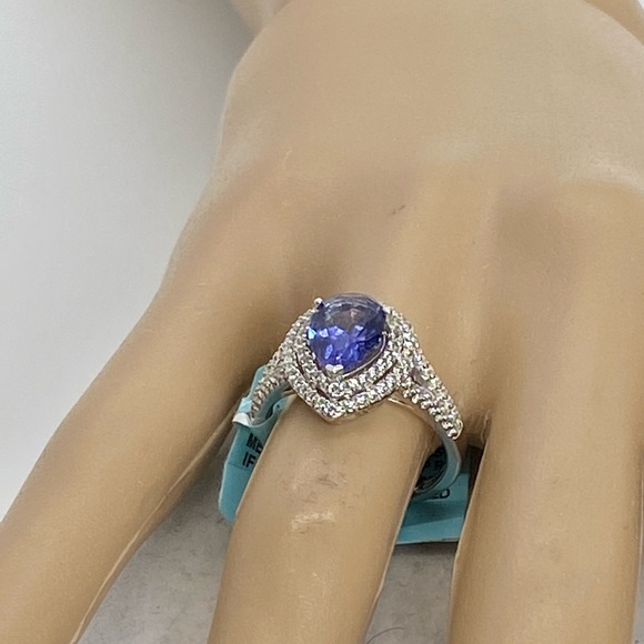 White Sapphire And Tanzanite Stone Ring! 7 - Picture 11 of 16